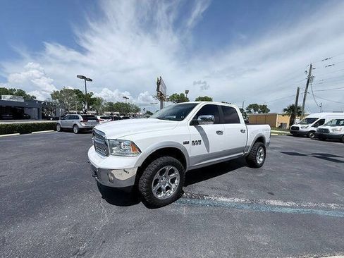 Used 2015 RAM 1500 Laramie w/ Convenience Group AWD/4WD image 2