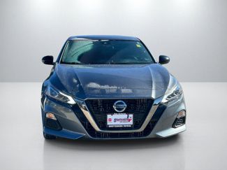 Used 2022 Nissan Altima 2.5 SR video 2