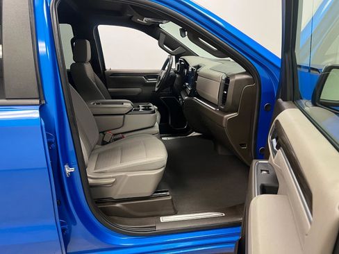 Used 2025 Chevrolet Silverado 1500 LT AWD/4WD image 44