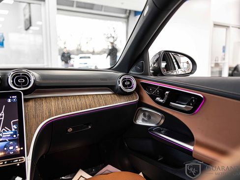 Used 2023 Mercedes-Benz C 43 AMG 4MATIC Sedan image 39