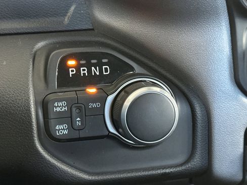 Used 2024 RAM 2500 Big Horn w/ Bed Utility Group image 32