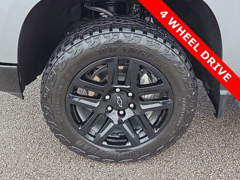 Used 2024 Chevrolet Silverado 1500 LT Trail Boss w/ LT Trail Boss Premium Package image 7
