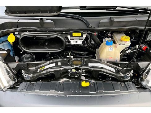 Used 2025 RAM ProMaster 2500 w/ Convenience Group image 10