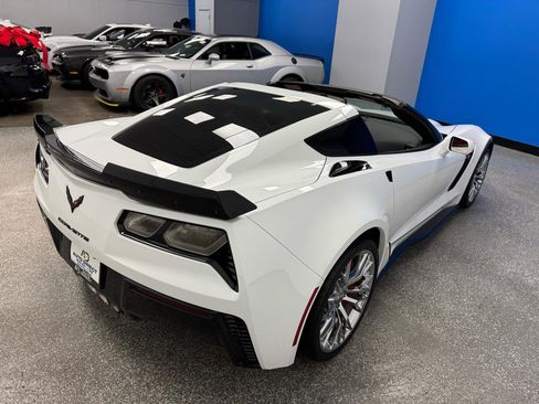 Used 2017 Chevrolet Corvette Z06 RWD image 8