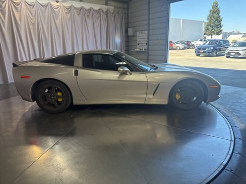 Used 2007 Chevrolet Corvette Coupe image 4