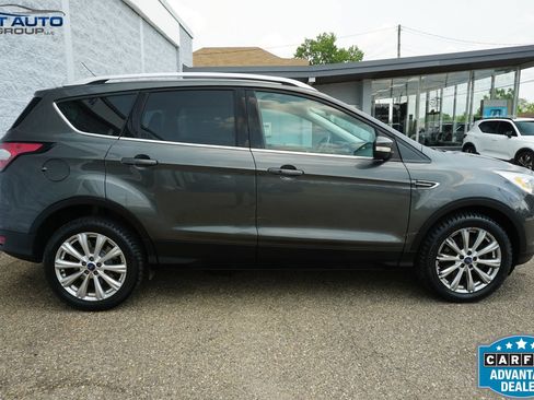 Used 2017 Ford Escape Titanium AWD/4WD image 6