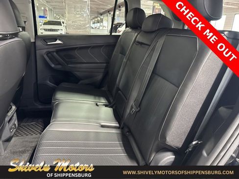 Used 2024 Volkswagen Tiguan SE image 28