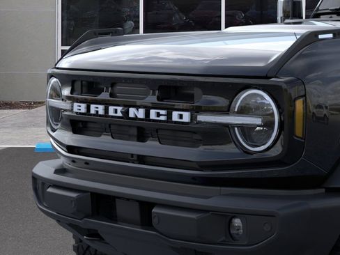 New 2026 Ford Bronco Outer Banks w/ Sasquatch Package image 19