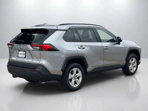 Used 2021 Toyota RAV4 XLE w/ Convenience Package AWD/4WD image 5