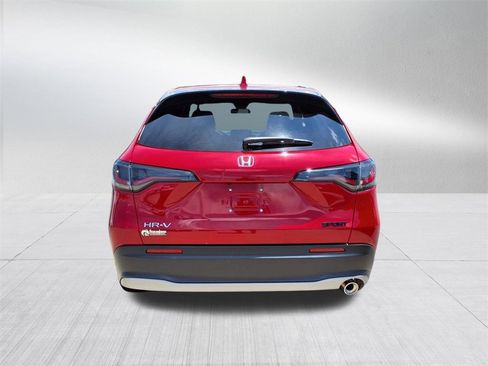 Certified 2025 Honda HR-V Sport image 5