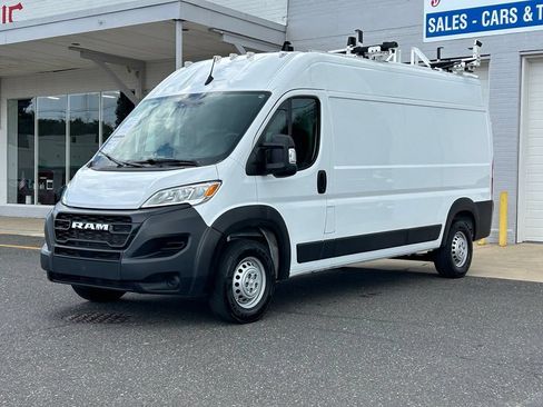Used 2024 RAM ProMaster 2500 FWD image 3