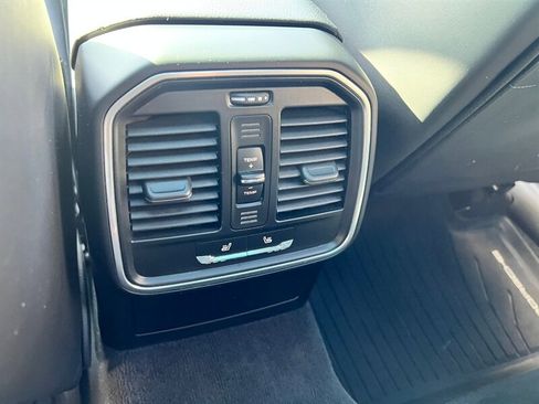 Used 2016 Porsche Macan S image 24