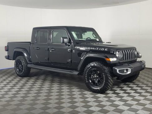 New 2025 Jeep Gladiator High Tide image 2