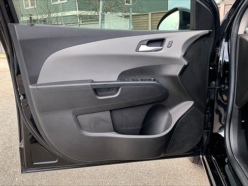 Used 2020 Chevrolet Sonic LT image 20