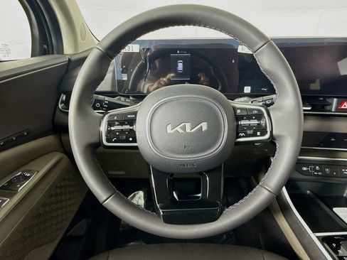 New 2026 Kia Carnival EX image 12