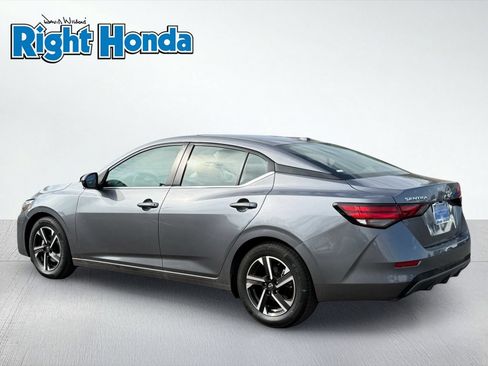Used 2024 Nissan Sentra SV FWD image 4