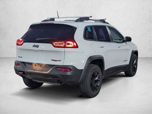 Used 2017 Jeep Cherokee Trailhawk w/ Cold Weather Group image 5