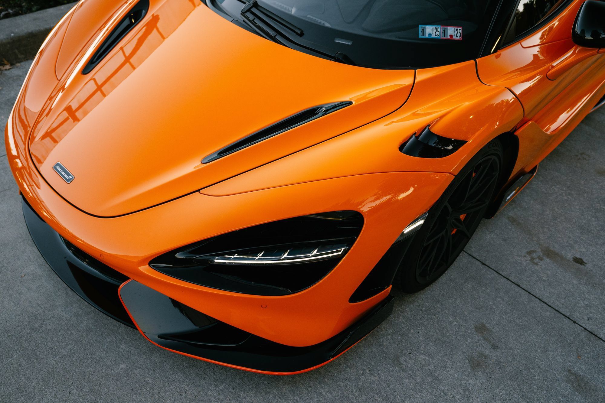 Used 2021 McLaren 765LT RWD image 28