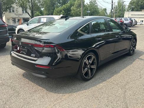 Used 2024 Honda Accord Sport image 11