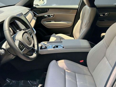 New 2026 Volvo XC90 T8 Ultra w/ Protection Package AWD/4WD image 5