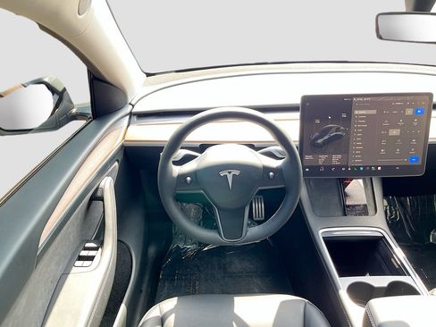 Used 2024 Tesla Model Y Performance AWD/4WD image 20