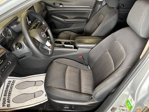 Used 2024 Nissan Altima 2.5 SV image 20