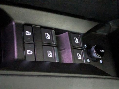 Used 2024 Audi Q4 e-tron Premium Plus w/ Premium Plus image 17