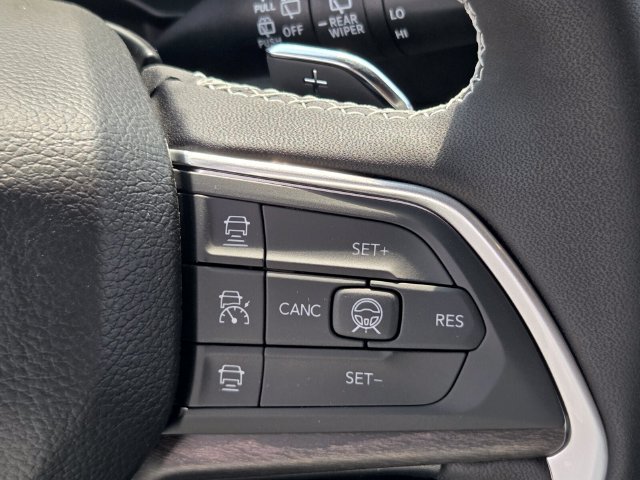New 2027 Jeep Grand Cherokee Limited w/ Limited Altitude Package RWD image 25