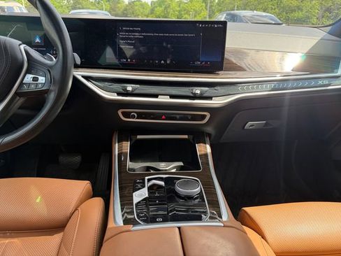 Used 2024 BMW X5 xDrive40i w/ Premium Package AWD/4WD image 11