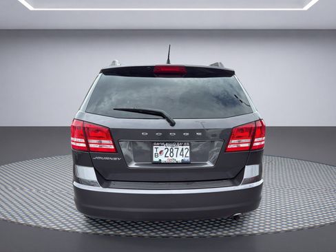 Used 2018 Dodge Journey SE w/ Connectivity Group FWD image 5