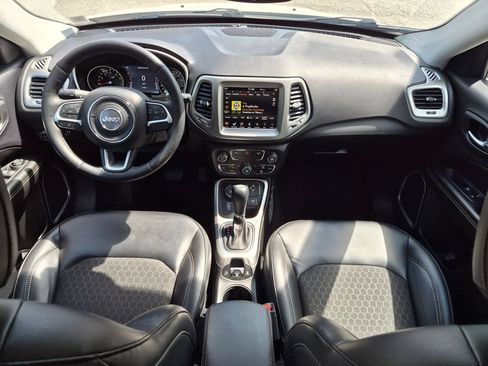 Used 2018 Jeep Compass Latitude w/ Popular Equipment Group AWD/4WD image 20