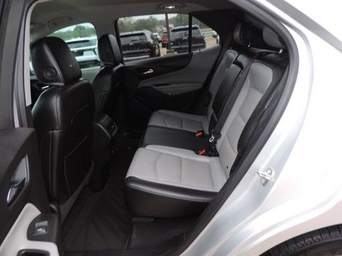 Used 2018 Chevrolet Equinox Premier image 19