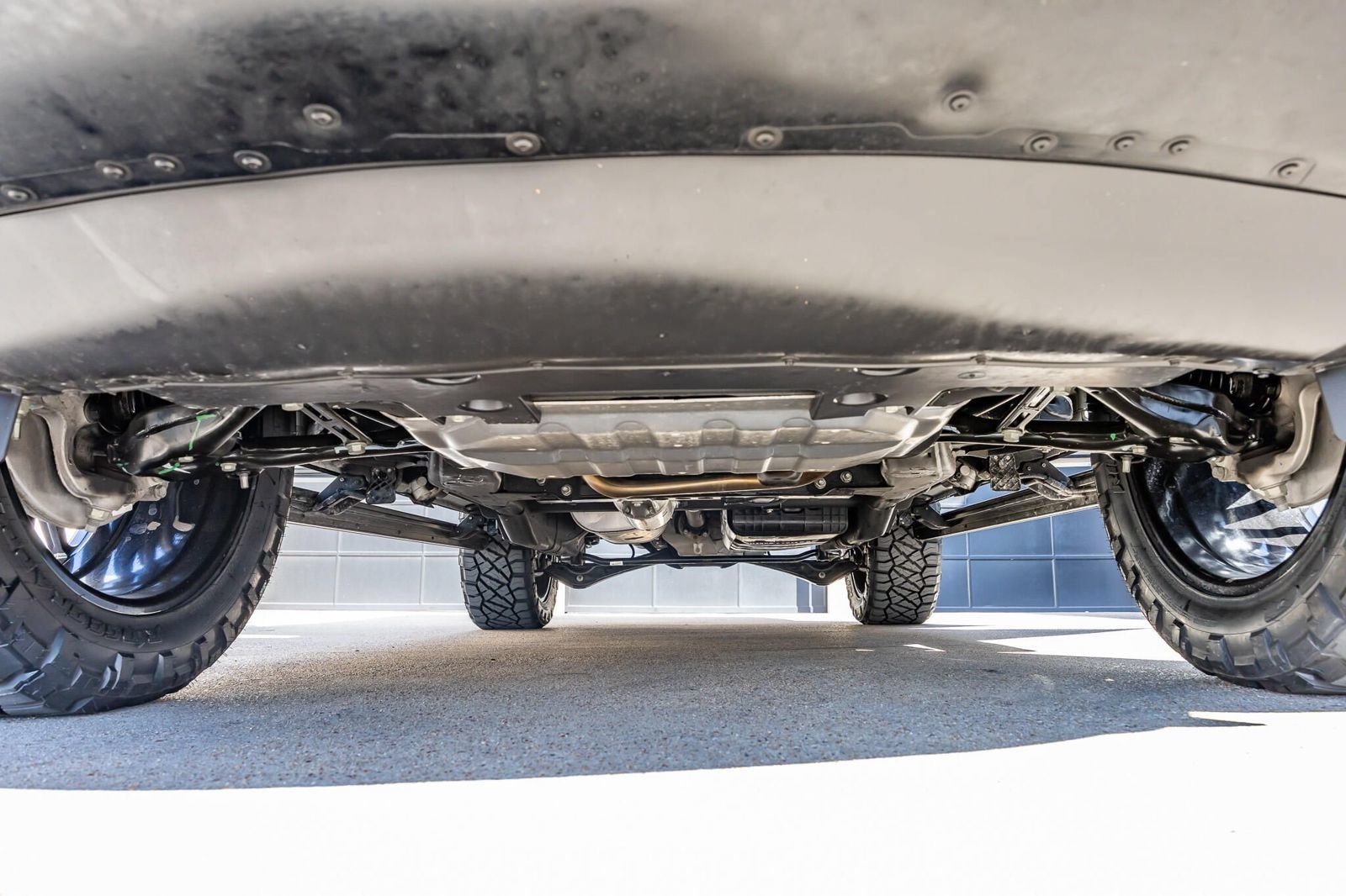 Used 2026 Cadillac Escalade Platinum Sport w/ LPO, Floor Liner Package AWD/4WD image 15