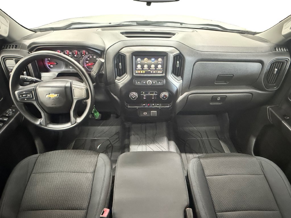 Used 2019 Chevrolet Silverado 1500 Custom w/ Custom Convenience Package RWD image 12