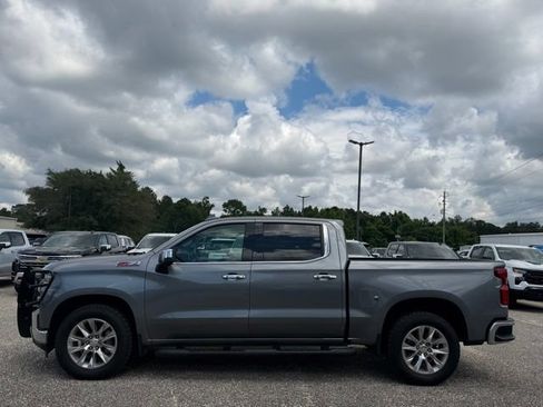 Used 2021 Chevrolet Silverado 1500 LTZ w/ LTZ Premium Package AWD/4WD image 4