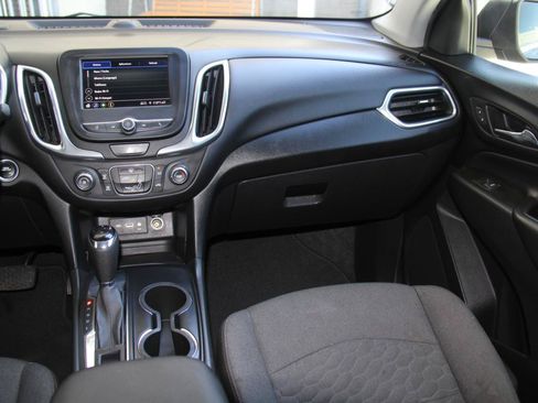 Used 2020 Chevrolet Equinox LT FWD image 10
