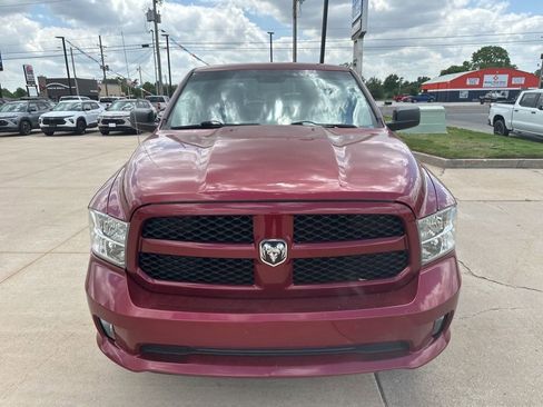 Used 2015 RAM 1500 Express RWD image 23