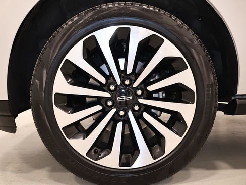 Used 2024 Lincoln Navigator L Reserve AWD/4WD image 53