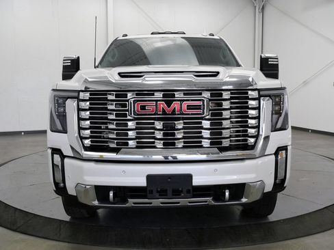 Used 2025 GMC Sierra 3500 Denali w/ Denali Reserve Package AWD/4WD image 2