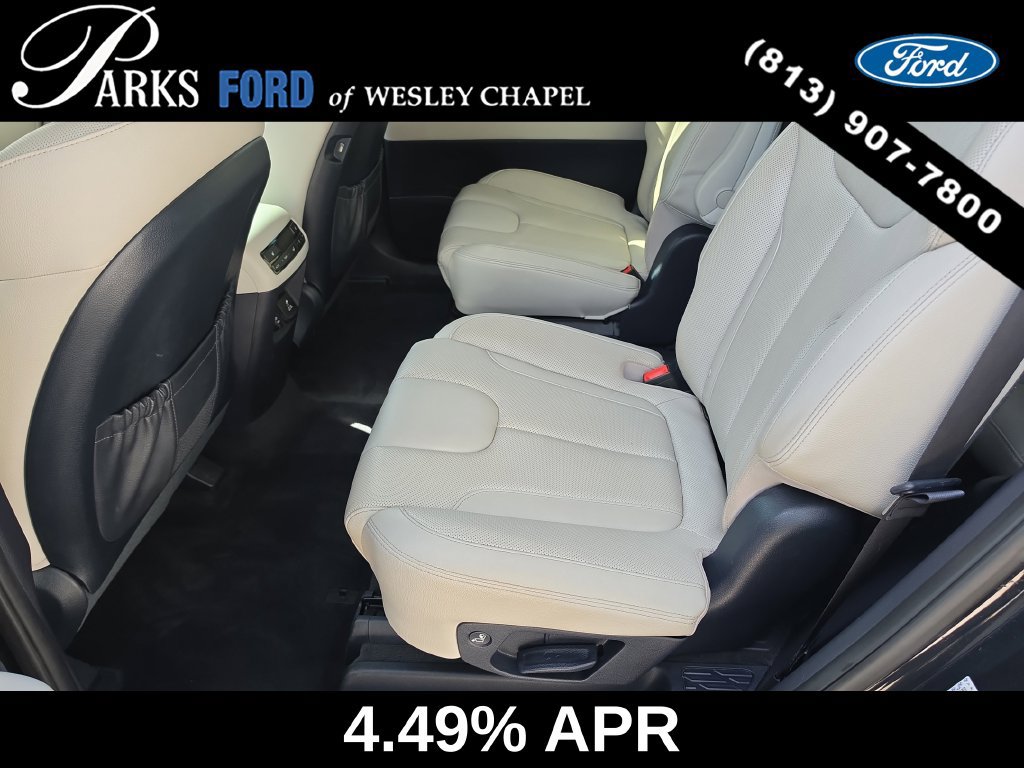 Used 2021 Hyundai Palisade SEL w/ Premium Package FWD image 16