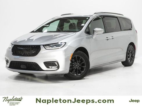 Certified 2021 Chrysler Pacifica Touring w/ S Appearance Package image 1