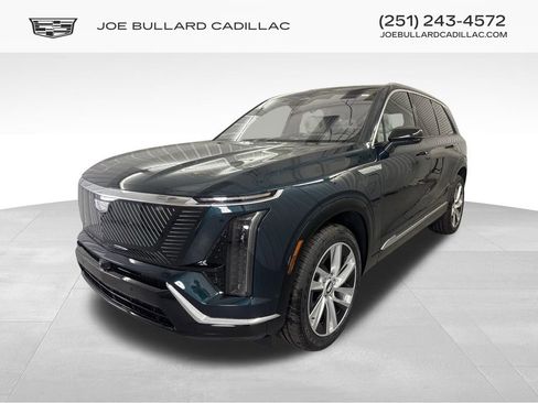 New 2026 Cadillac Vistiq Luxury w/ LPO, Floor Liner Package image 12