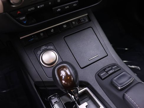 Used 2015 Lexus ES 350 w/ Luxury Package FWD image 24