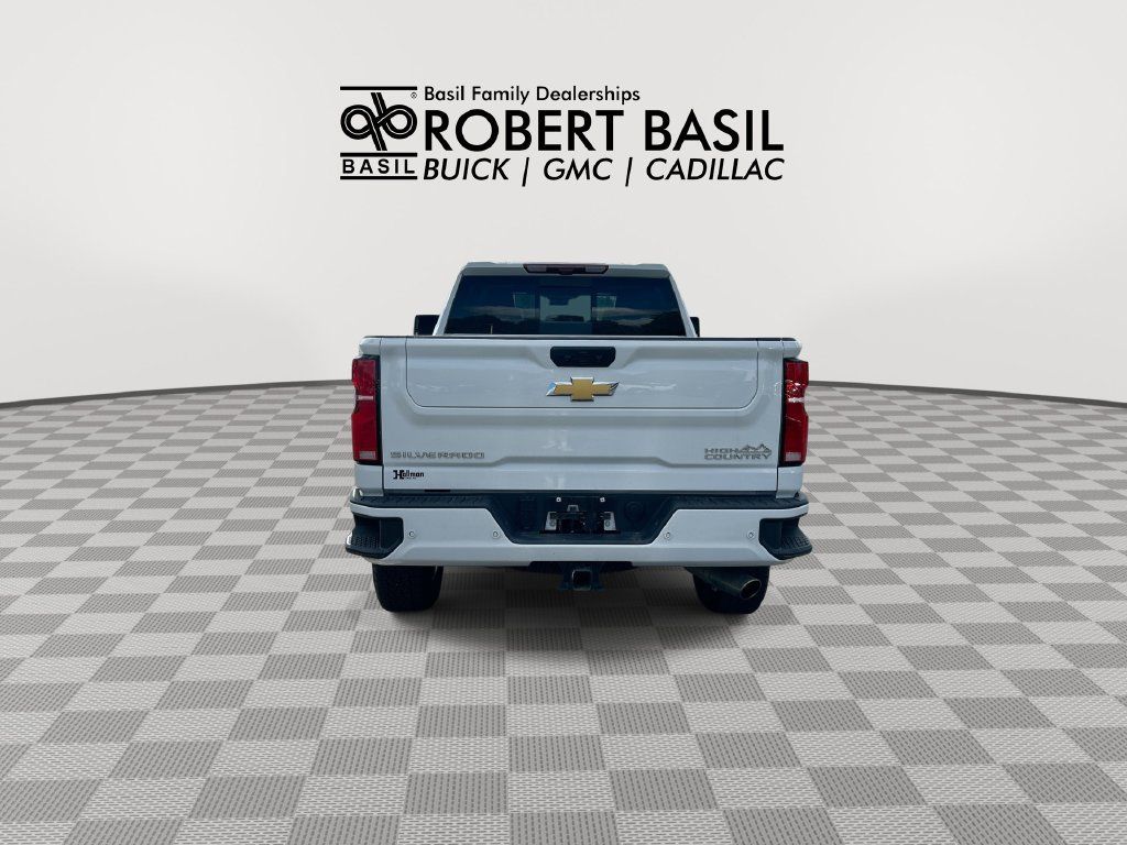 Used 2026 Chevrolet Silverado 2500 High Country w/ High Country Premium Package AWD/4WD image 7