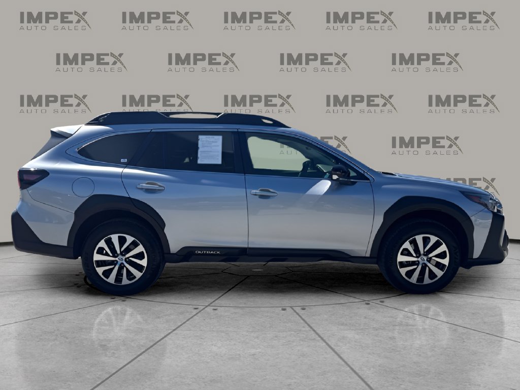 Used 2025 Subaru Outback Premium AWD/4WD image 6