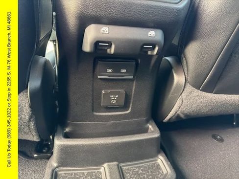 Used 2021 Jeep Wrangler Unlimited Sahara AWD/4WD image 13