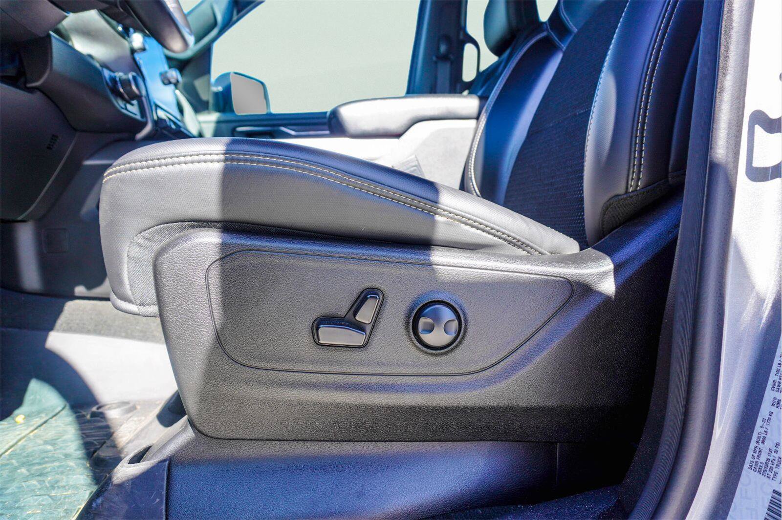 Used 2024 RAM 1500 Big Horn AWD/4WD image 23