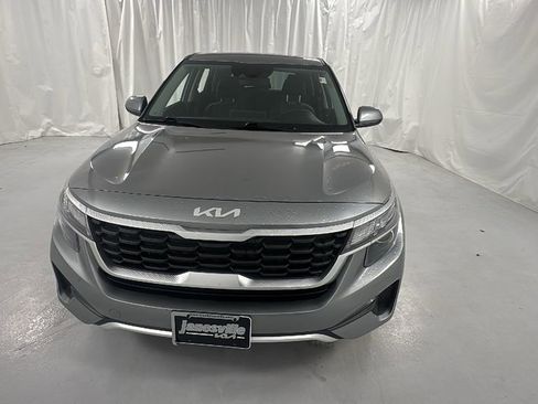 Used 2023 Kia Seltos LX image 8
