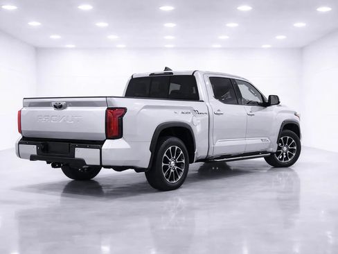 Used 2025 Toyota Tundra Platinum AWD/4WD image 5