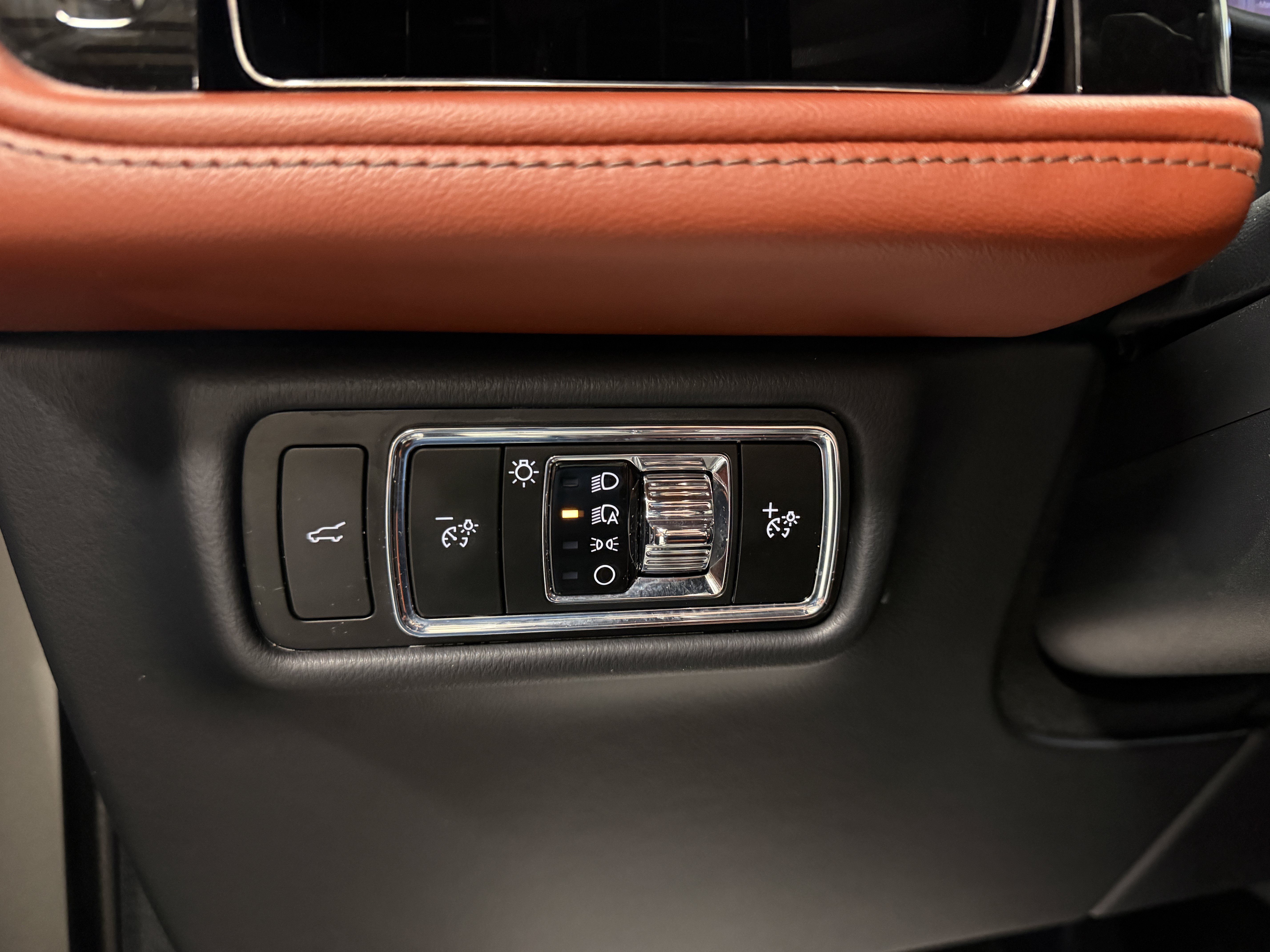 Used 2025 Lincoln Aviator Reserve w/ Illumination Package AWD/4WD image 19